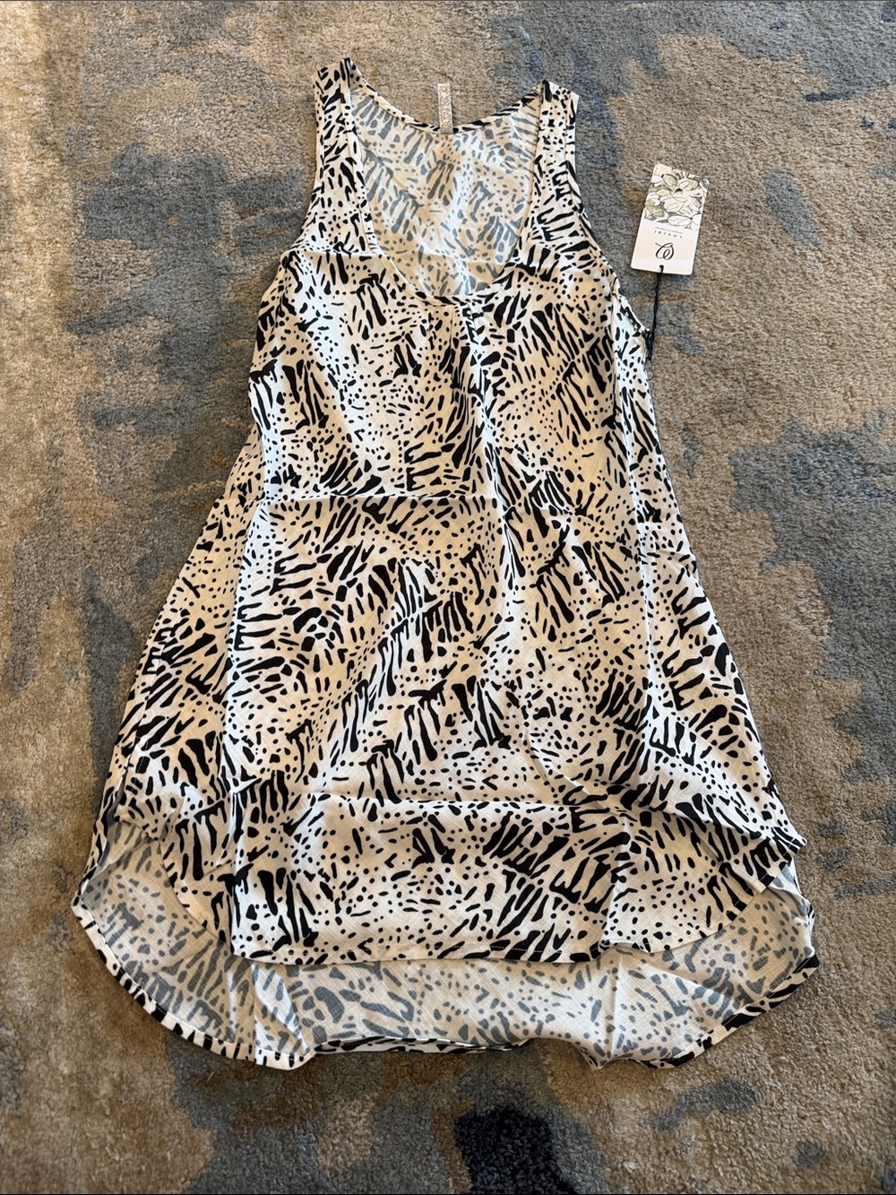Sleeveless Black & Cream Printed Tank Top - Lightweight Flowy Fit